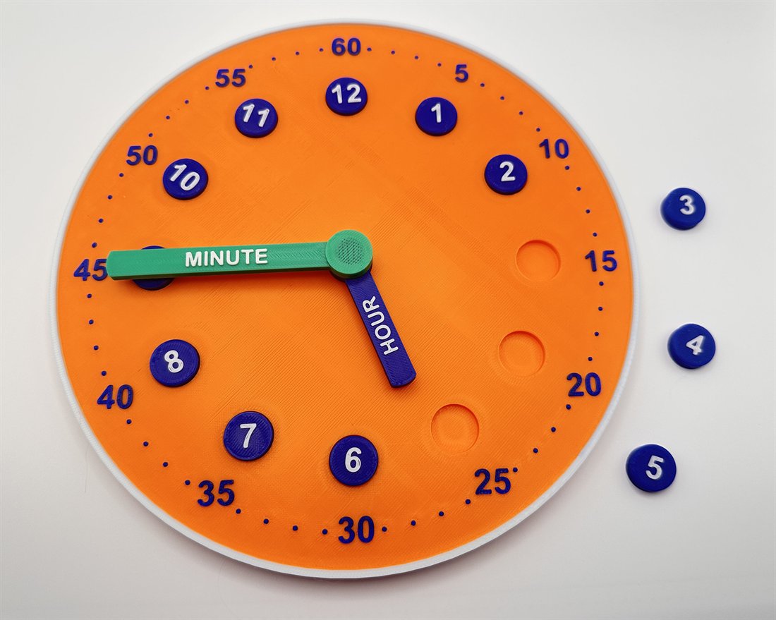 Build-it-yourself analog clock with removable numbers and hands